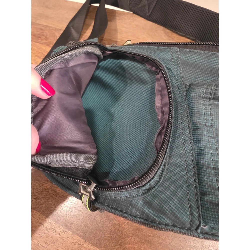 NICGID Sling Bag Chest Shoulder Backpack Crossbody Bags Casual Dark Green Teal